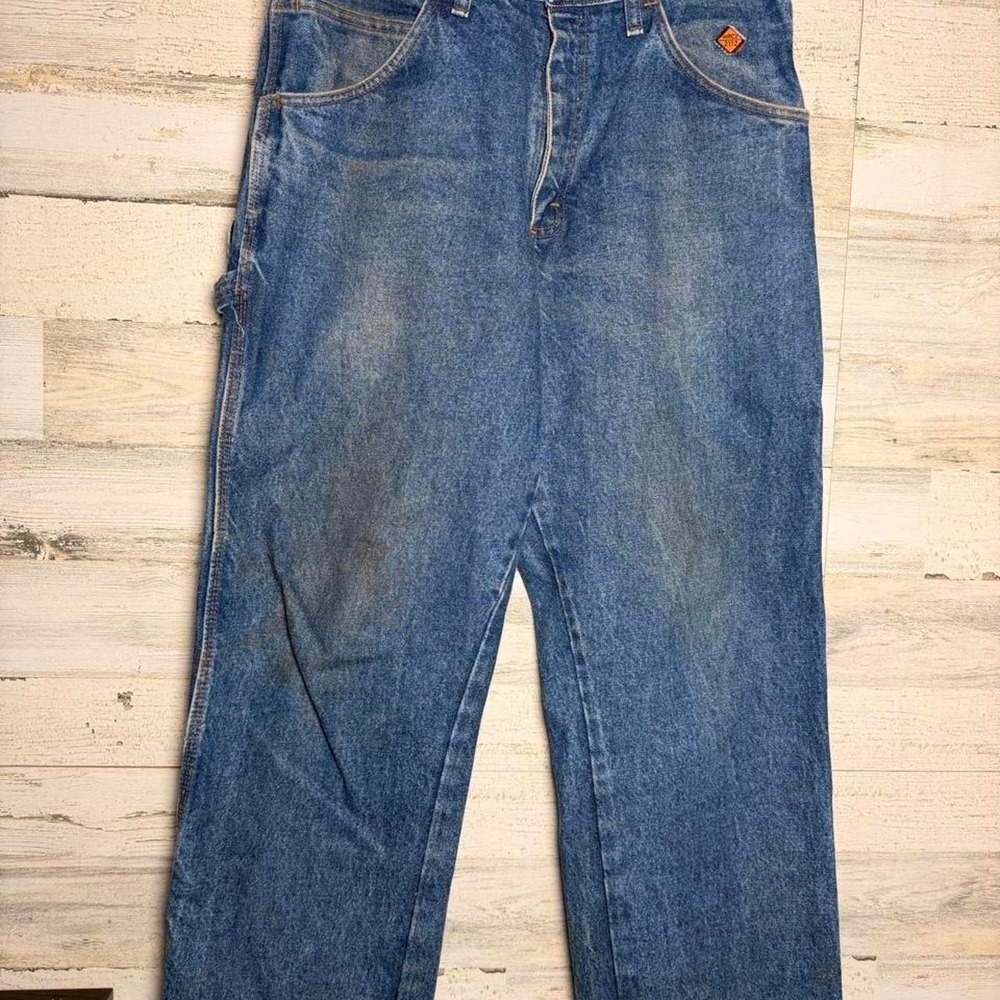 Wrangler Riggs Workwear FR carpenter jeans in men's 32x32.